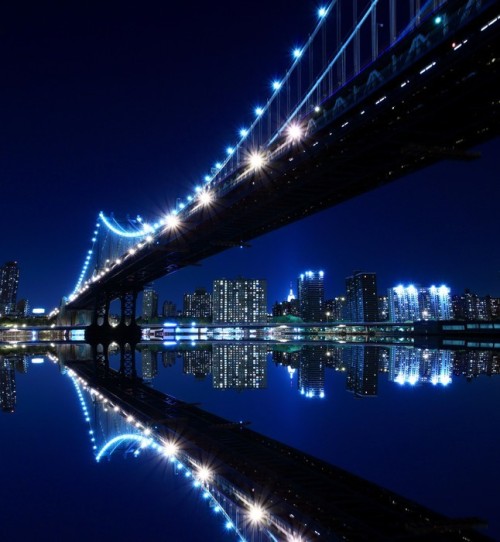 Fototapeta New york city i panoramę Manhattan Bridge w nocy