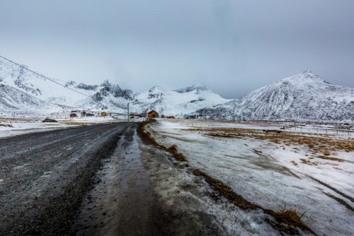 Fototapeta Droga w górach, Lofoty, Norwegia