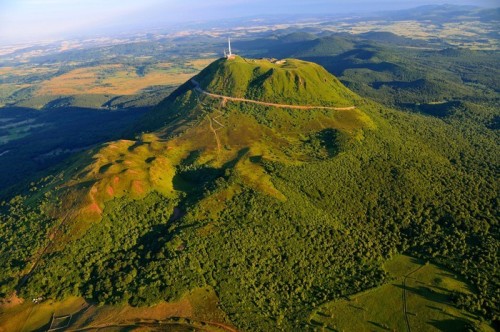 Fototapeta Puy de Dome i Park Wulkanów Owernii