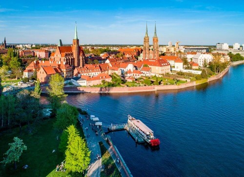 Fototapeta Spacer rzeką we Wrocławiu