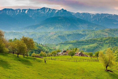 Fototapeta Górzyste formy terenu, naturalny krajobraz i Góra