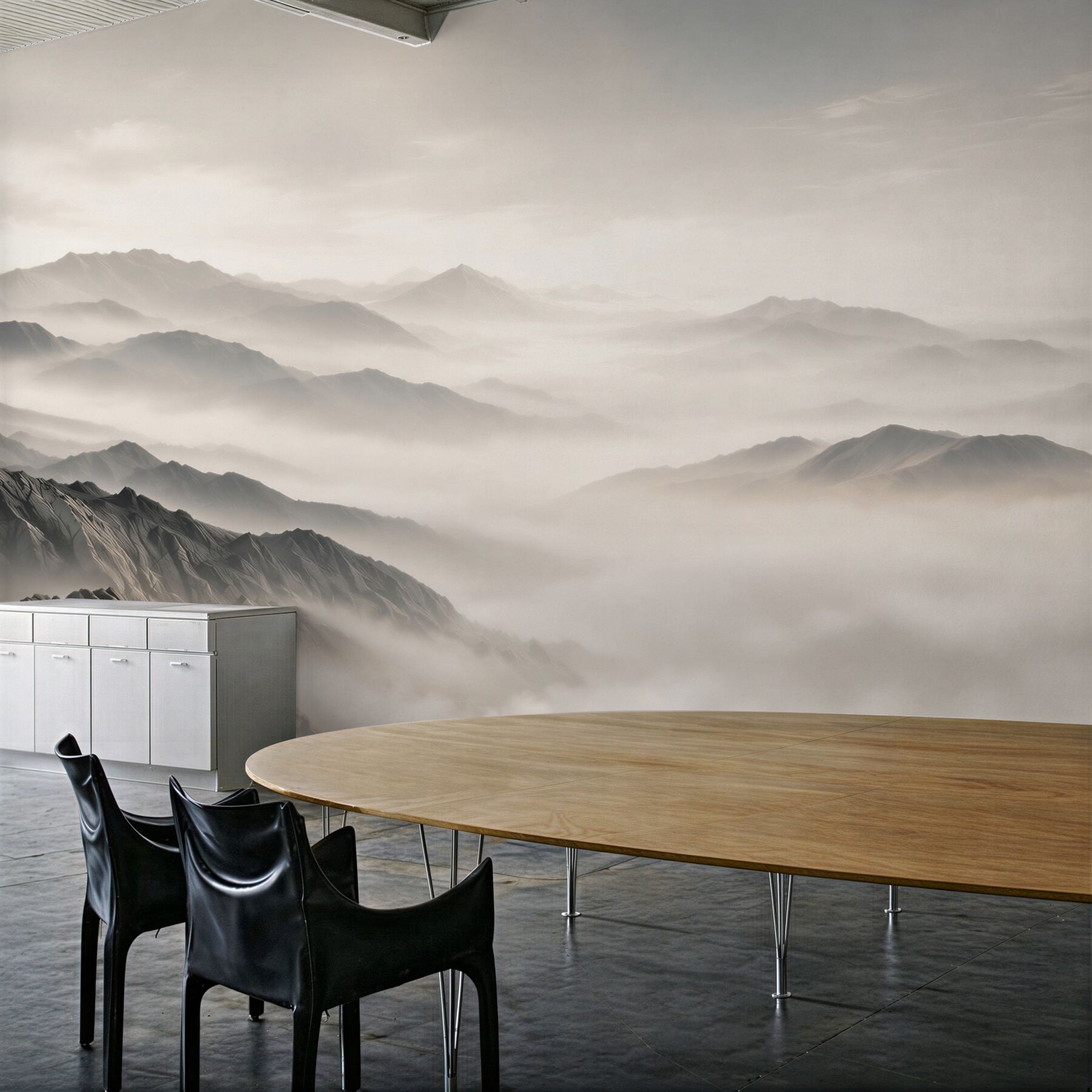 Fototapeta góry we mgle panoramiczne beżowo szare do eleganckiego salonu