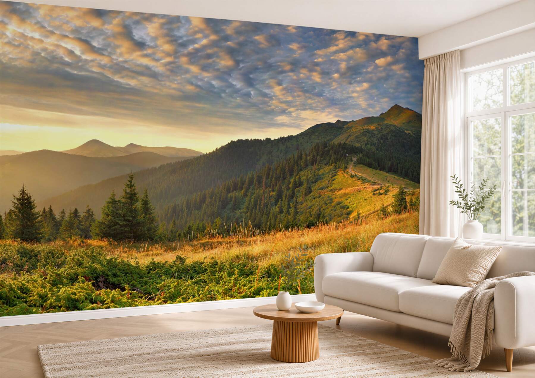 Fototapeta ciepły zachód słońca nad górami w chmurach?v23