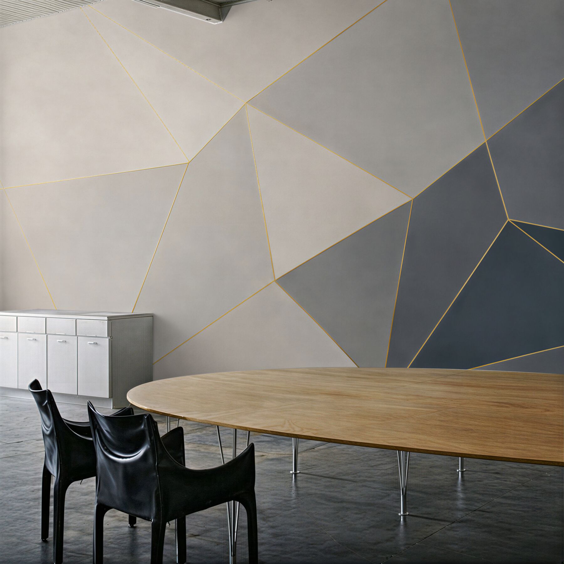 Fototapeta geometryczne trójkąty szaro beżowe ze złotą linią?v23